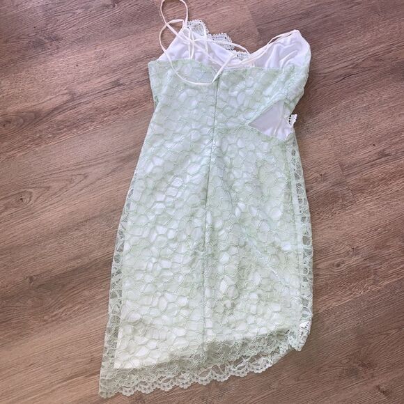 Topshop Mint Green Side Cutout Asymmetrical Hem Lace Overlay Dress Size 6 - Picture 5 of 8